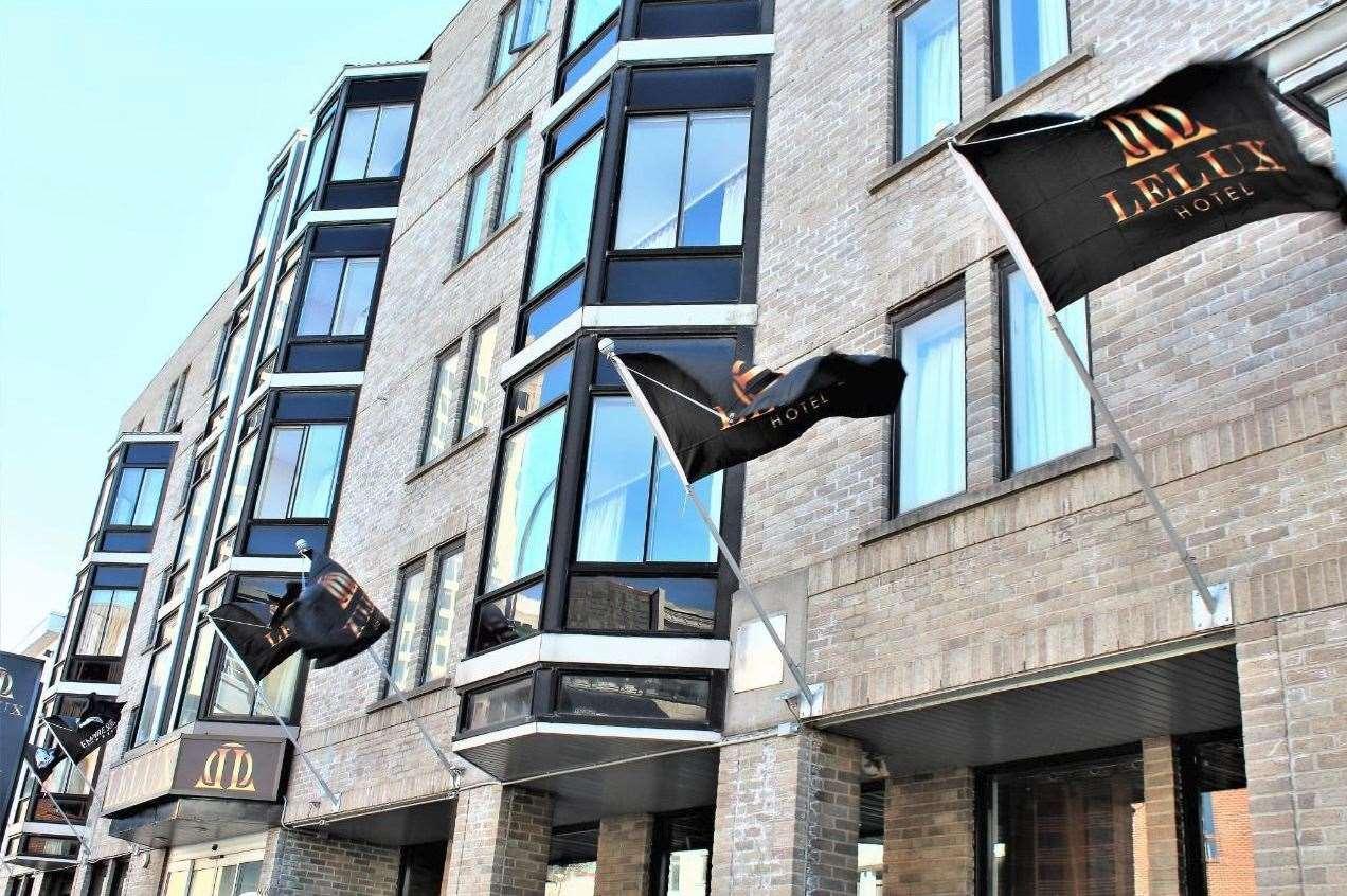 Lelux Hotel Монреаль Экстерьер фото
