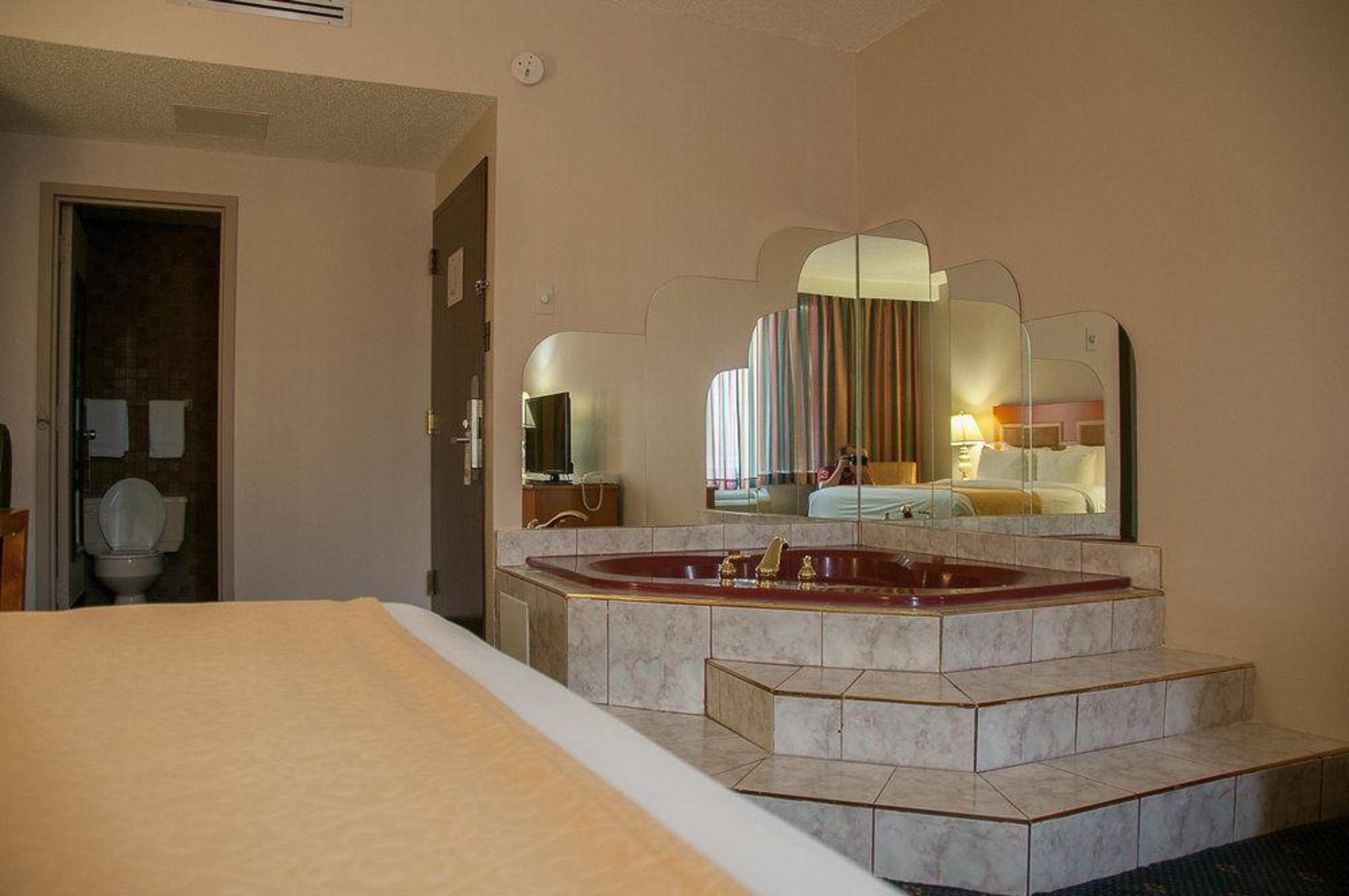 Lelux Hotel Монреаль Экстерьер фото