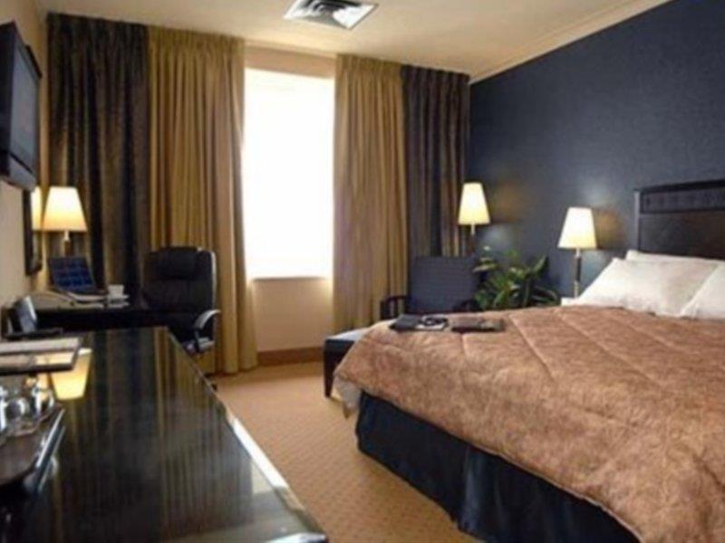 Lelux Hotel Монреаль Номер фото