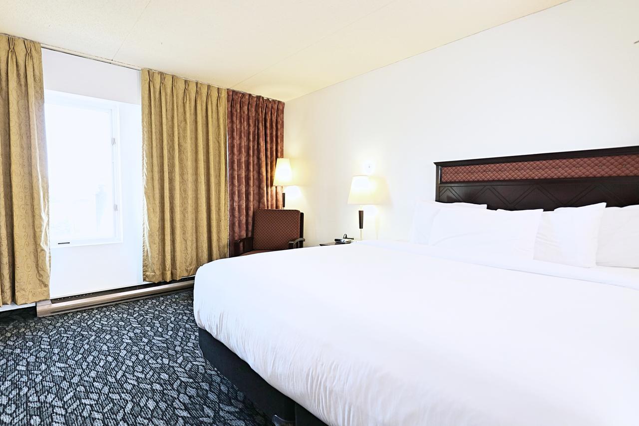 Lelux Hotel Монреаль Экстерьер фото